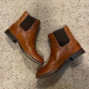 Frye Chelsea boot size 7.5